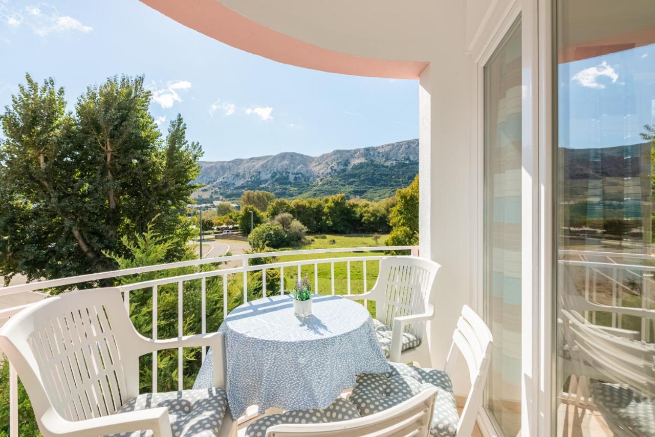 Beautiful Apartment Lovorka 6 , Baska, Krk Exterior photo