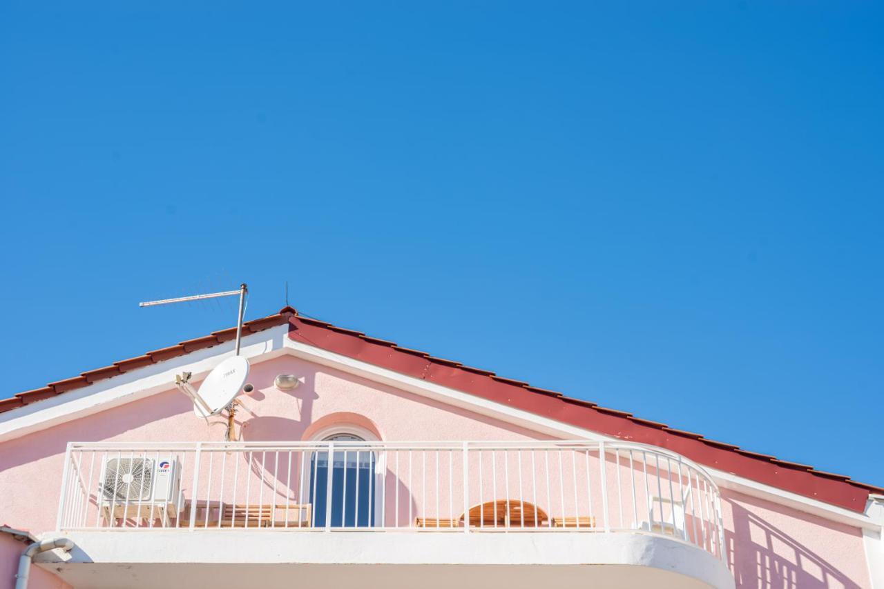 Beautiful Apartment Lovorka 6 , Baska, Krk Exterior photo